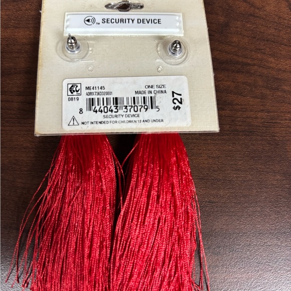 bijoux bar Red Tassel Earrings - Picture 3 of 3